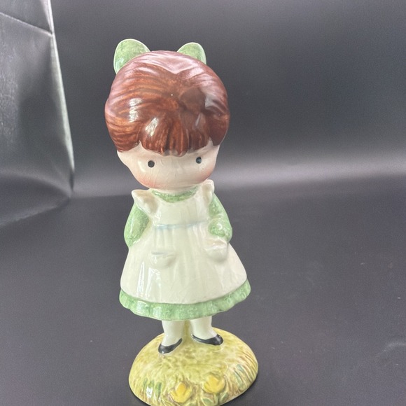 Beswick Other - 1970 Joan Walsh Anglund BESWICK Girl Figurine w/Original Label!